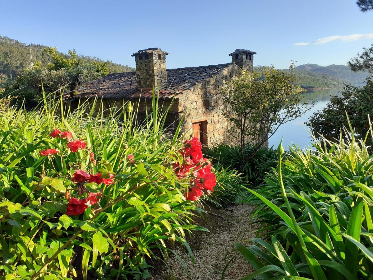 Вилла Casa Do Tojo E Rosmaninho Феррейра-ду-Зезери Экстерьер фото